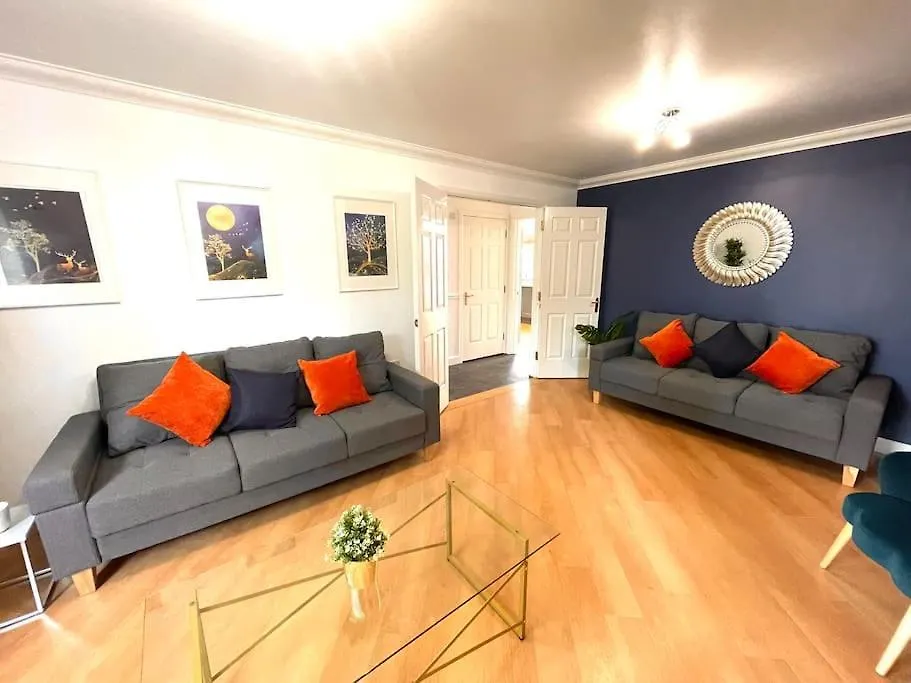 The Woodlands, Shortstay, Ideal For Families, Relocation, Contractors, Travel Stay Horley