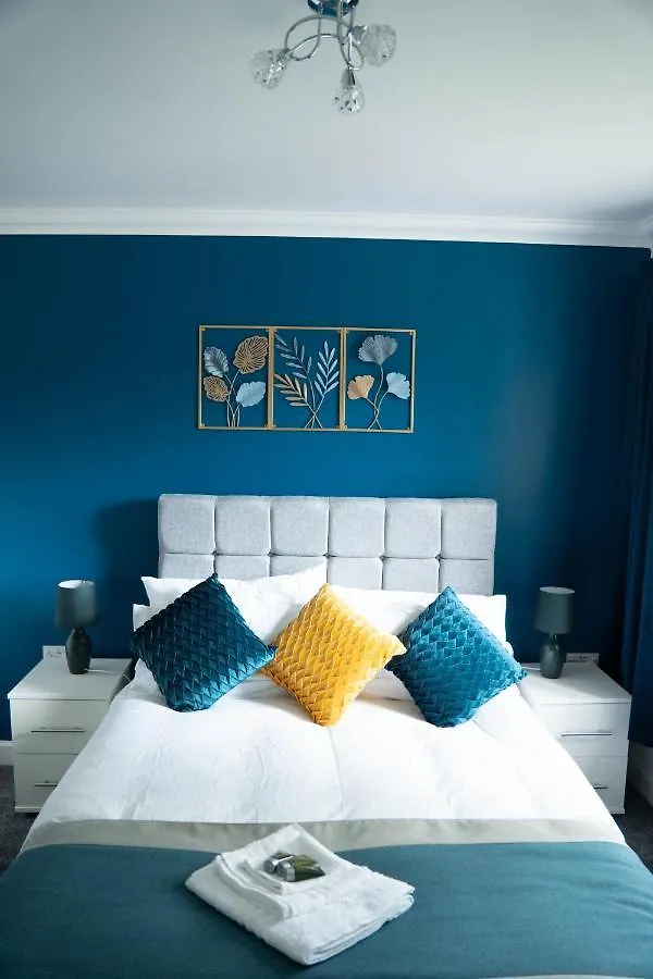 The Woodlands, Shortstay, Ideal For Families, Relocation, Contractors, Travel Stay Horley Holiday home