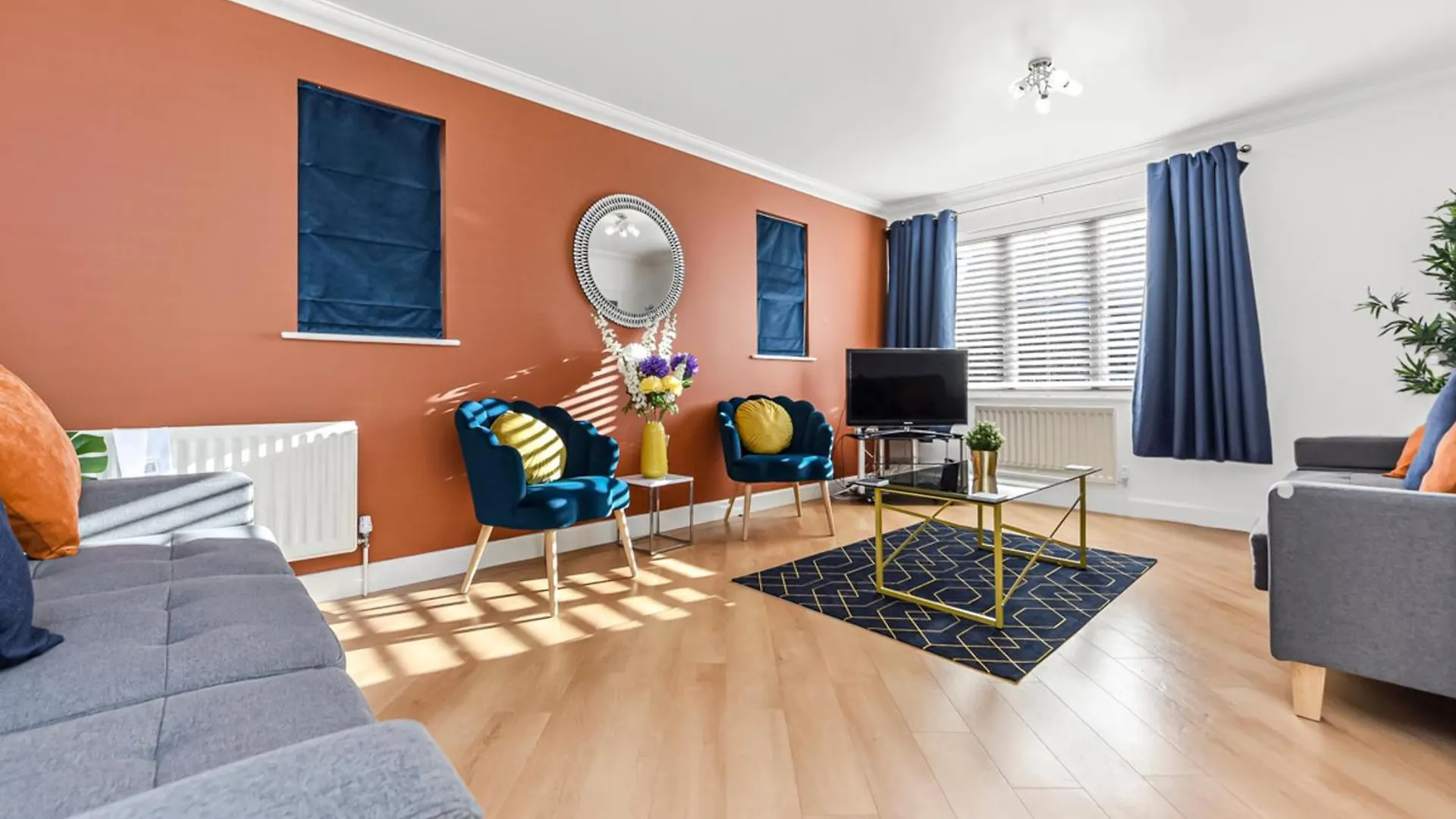 The Woodlands, Shortstay, Ideal For Families, Relocation, Contractors, Travel Stay Horley