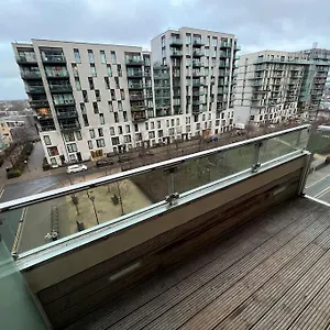 modern-2-bed-olympic-park-stratford.cambridgehotelsuk.com/