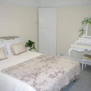 spacious-and-smart-warm-flat.cambridgehotelsuk.com/