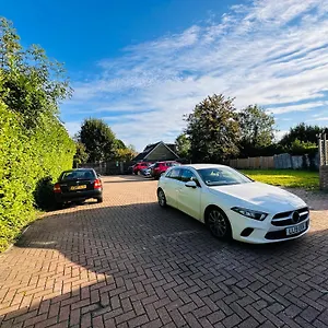 Acorn Gatwick & Parking Horley